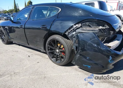 2011 Porsche Panamera 4 z USA, uszkodzony, nr VIN WP0AA2A74BL012372